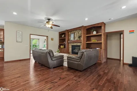 2529 Bass Drive New London IA 52645