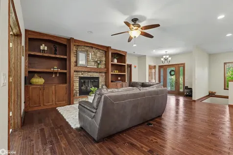 2529 Bass Drive New London IA 52645
