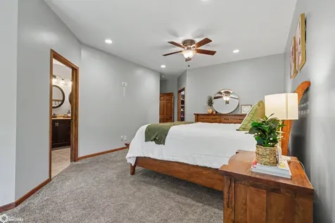 2529 Bass Drive New London IA 52645