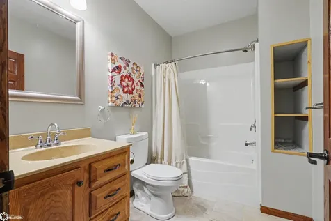 2529 Bass Drive New London IA 52645