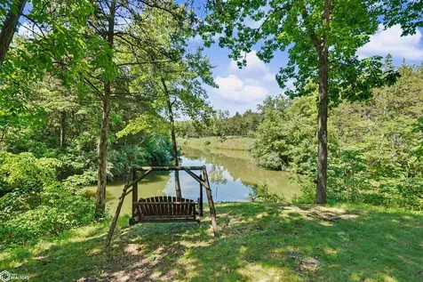 2529 Bass Drive New London IA 52645