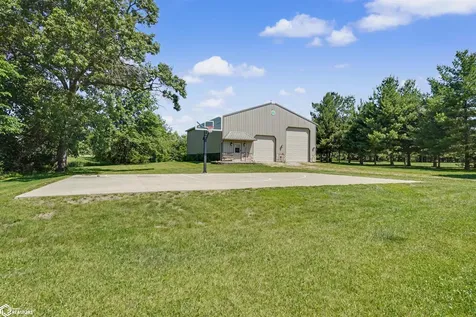 2529 Bass Drive New London IA 52645