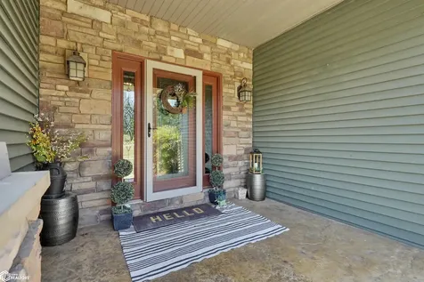 2529 Bass Drive New London IA 52645