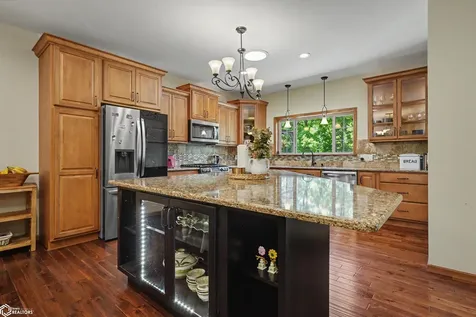 2529 Bass Drive New London IA 52645