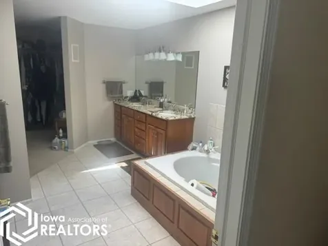 1511 W Valleyview Drive Algona IA 50511