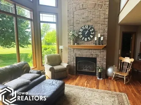 1511 W Valleyview Drive Algona IA 50511