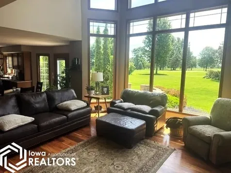 1511 W Valleyview Drive Algona IA 50511