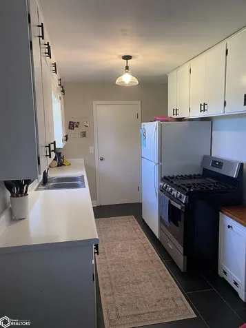 511 N Orchard Street Brooklyn IA 52211
