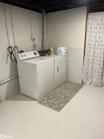 511 N Orchard Street Brooklyn IA 52211