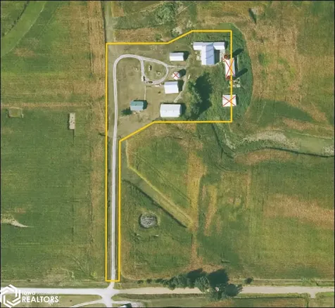 2395 Benton-iowa Road Blairstown IA 52301