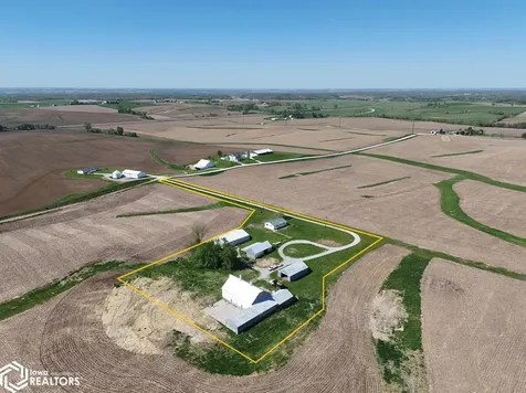 2395 Benton-iowa Road Blairstown IA 52301