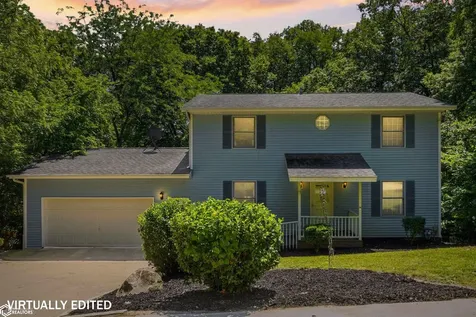 10591 Rolling Hills Drive Burlington IA 52601