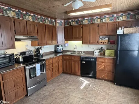 17248 Highway 1 Keosauqua IA 52565