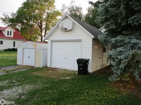 302 Tilford Street Dysart IA 52224