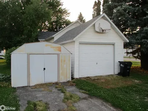 302 Tilford Street Dysart IA 52224