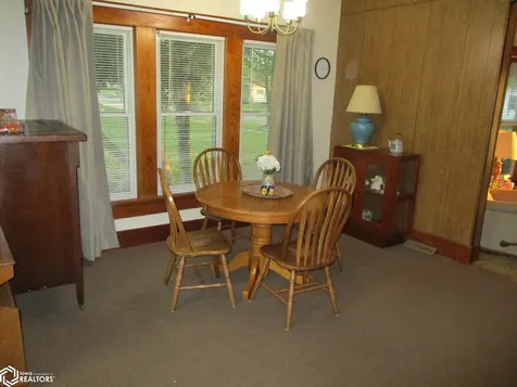 302 Tilford Street Dysart IA 52224
