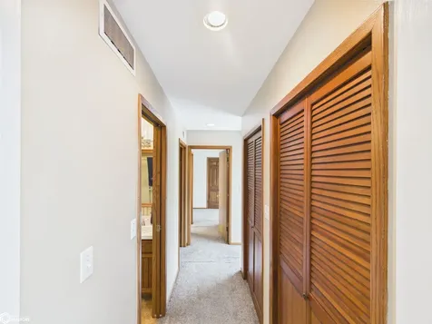 53 Woodshire Drive Ottumwa IA 52501