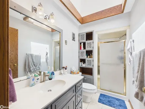 53 Woodshire Drive Ottumwa IA 52501