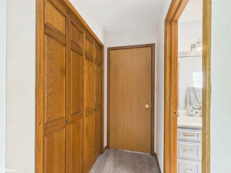 53 Woodshire Drive Ottumwa IA 52501
