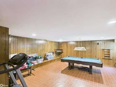 53 Woodshire Drive Ottumwa IA 52501