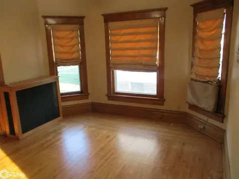 609 Crisman Street Dysart IA 52224