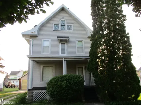 609 Crisman Street Dysart IA 52224