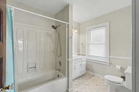 605 Jerome Street Marshalltown IA 50158