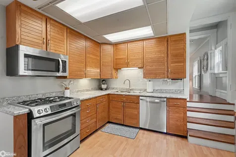 605 Jerome Street Marshalltown IA 50158
