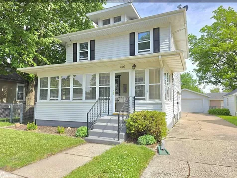 1016 E State Street Mason City IA 50401