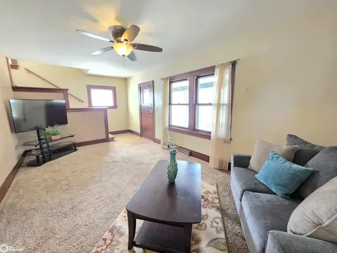1016 E State Street Mason City IA 50401