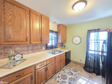 1016 E State Street Mason City IA 50401