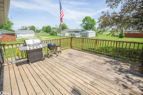 636 Way Avenue Woden IA 50484