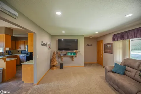 636 Way Avenue Woden IA 50484