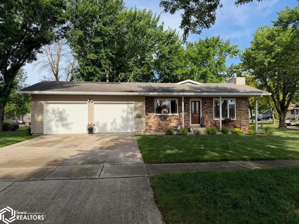 517 N Putnam Street Algona IA 50511