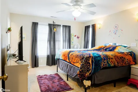 1716 Hillary Burlington IA 52601