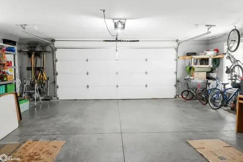 1716 Hillary Burlington IA 52601