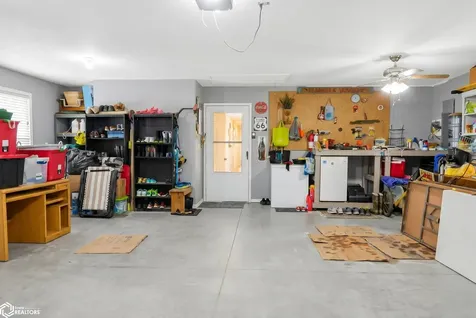 1716 Hillary Burlington IA 52601