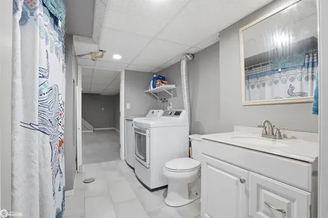 2716 Division Street Burlington IA 52601