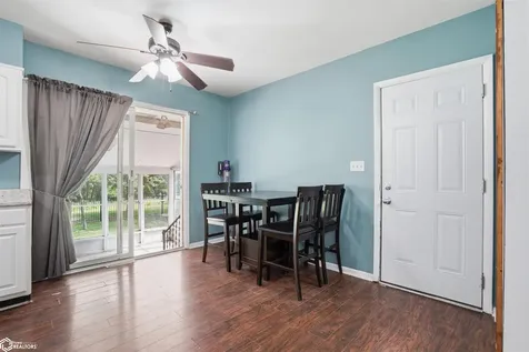 2716 Division Street Burlington IA 52601