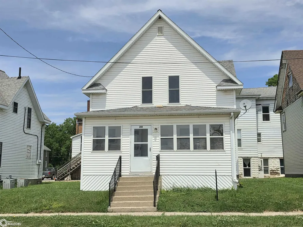 210 1st Street SW Mason City IA 50401