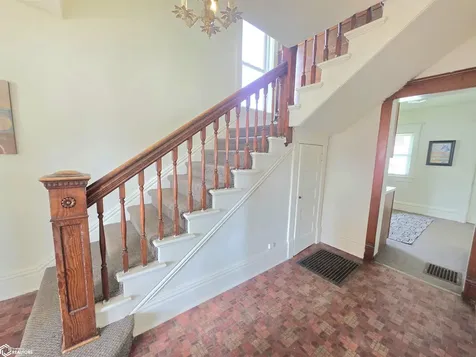 210 1st Street SW Mason City IA 50401