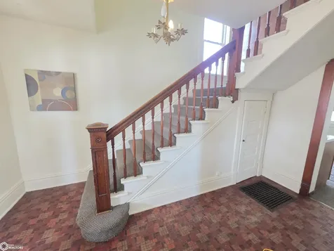210 1st Street SW Mason City IA 50401