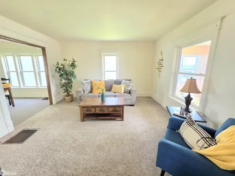 210 1st Street SW Mason City IA 50401