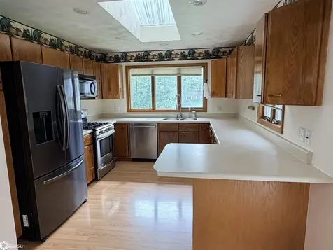 908 S 8th Street Fairfield IA 52556