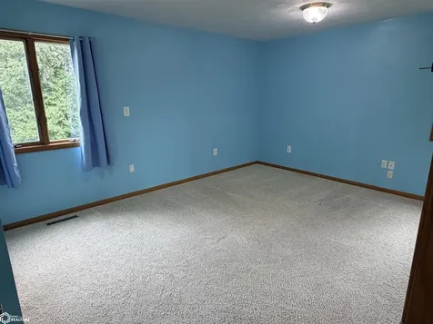 908 S 8th Street Fairfield IA 52556