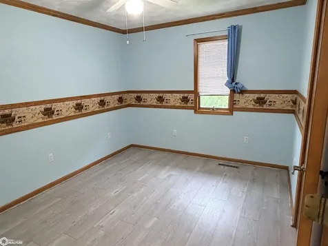 908 S 8th Street Fairfield IA 52556