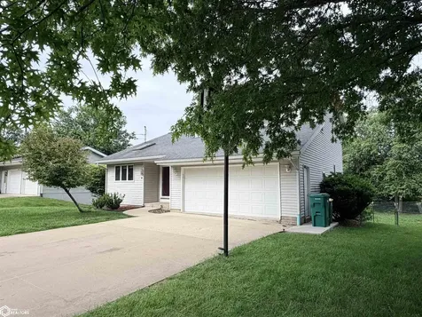 908 S 8th Street Fairfield IA 52556