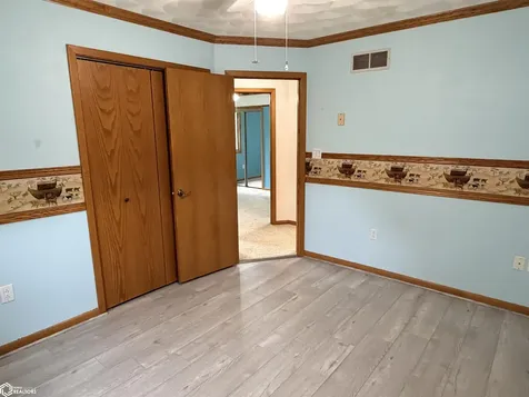 908 S 8th Street Fairfield IA 52556