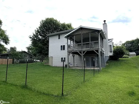 908 S 8th Street Fairfield IA 52556