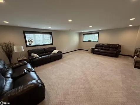 35 Venetian Drive Clear Lake IA 50428